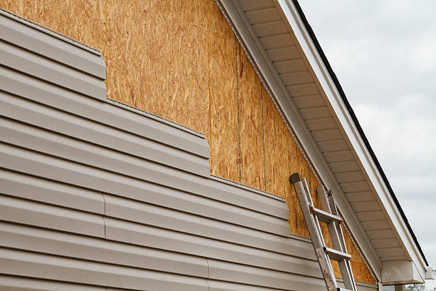 24/7 Emergency Wood Siding experts in Danville, IL